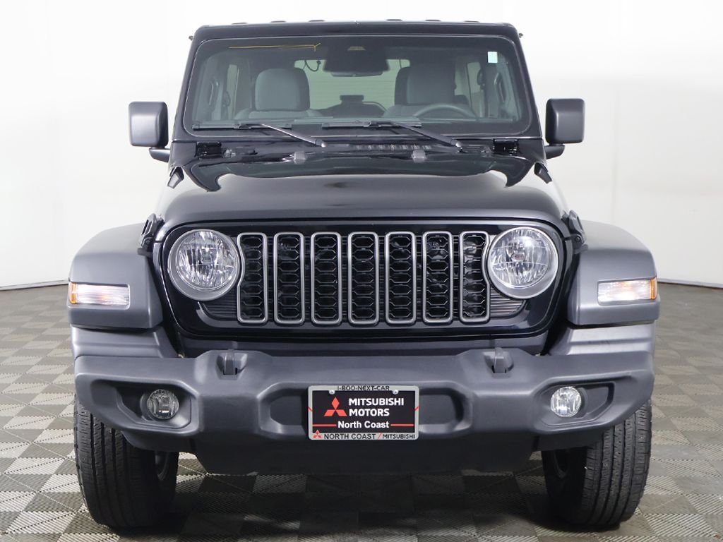 Used 2025 Black Jeep Sport S image 9