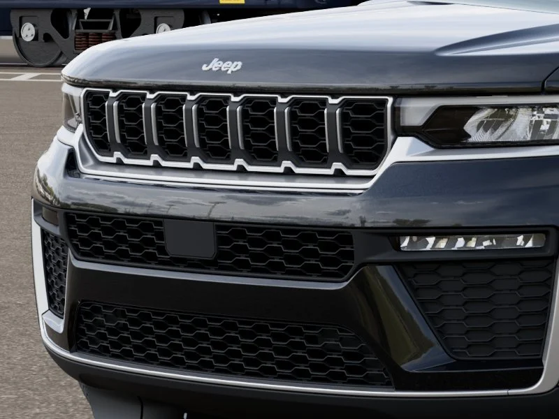New 2026 Diamond Black Crystal Pearl-Coat Exterior Paint Jeep Limited image 8