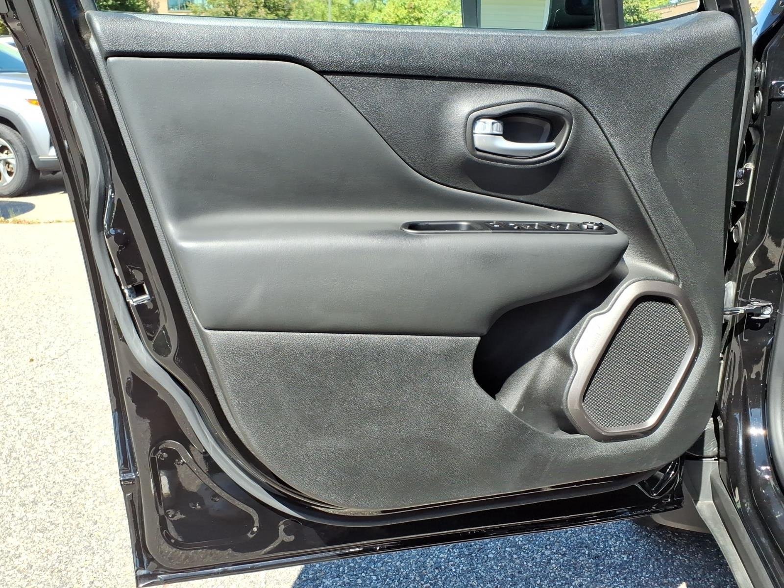 Used 2023 Black Clearcoat Jeep Limited image 22