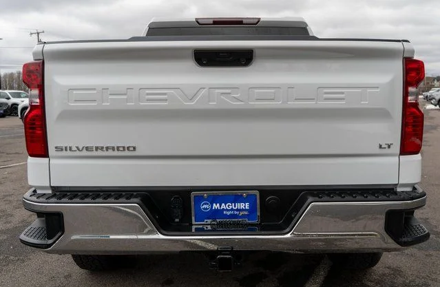 Used 2023 White Chevrolet LT image 7