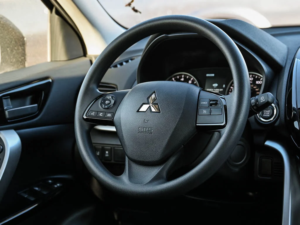 New 2026 White Diamond Mitsubishi LE image 14