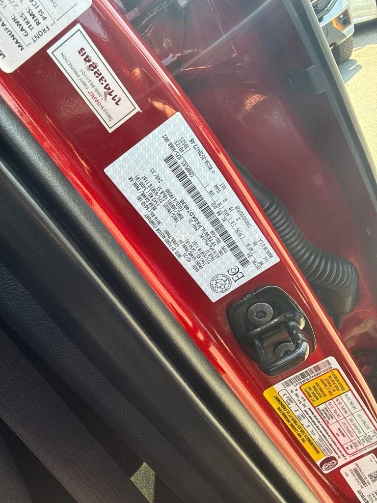 Used 2025 Red Ford XLT image 32