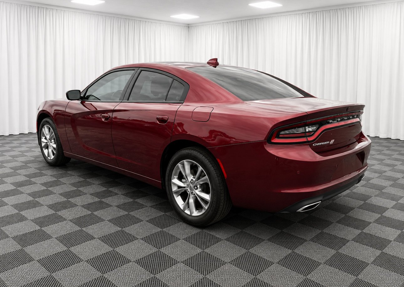 Used 2023 Octane Red Pearlcoat Dodge SXT image 5