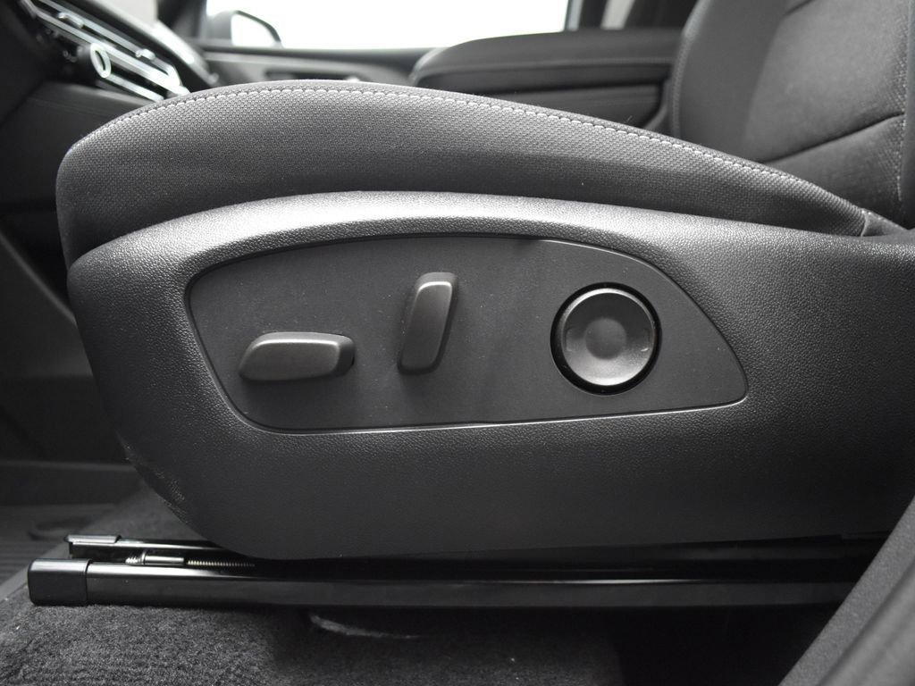 2026 Chevrolet Traverse LT - Photo 17