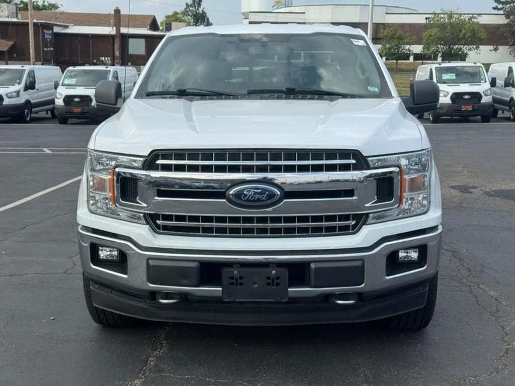 Used 2019 Oxford White Ford XLT image 9