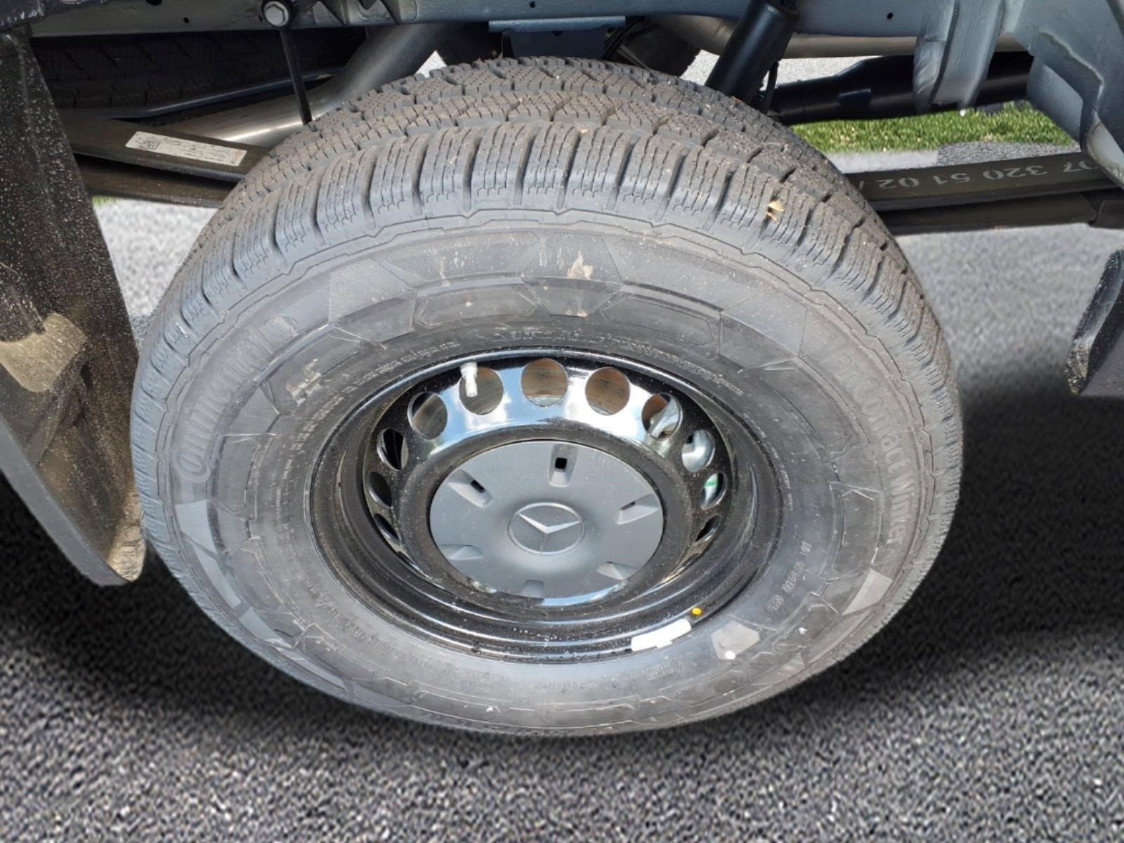 New 2026 Tenorite Gray Metallic Mercedes-Benz  image 18