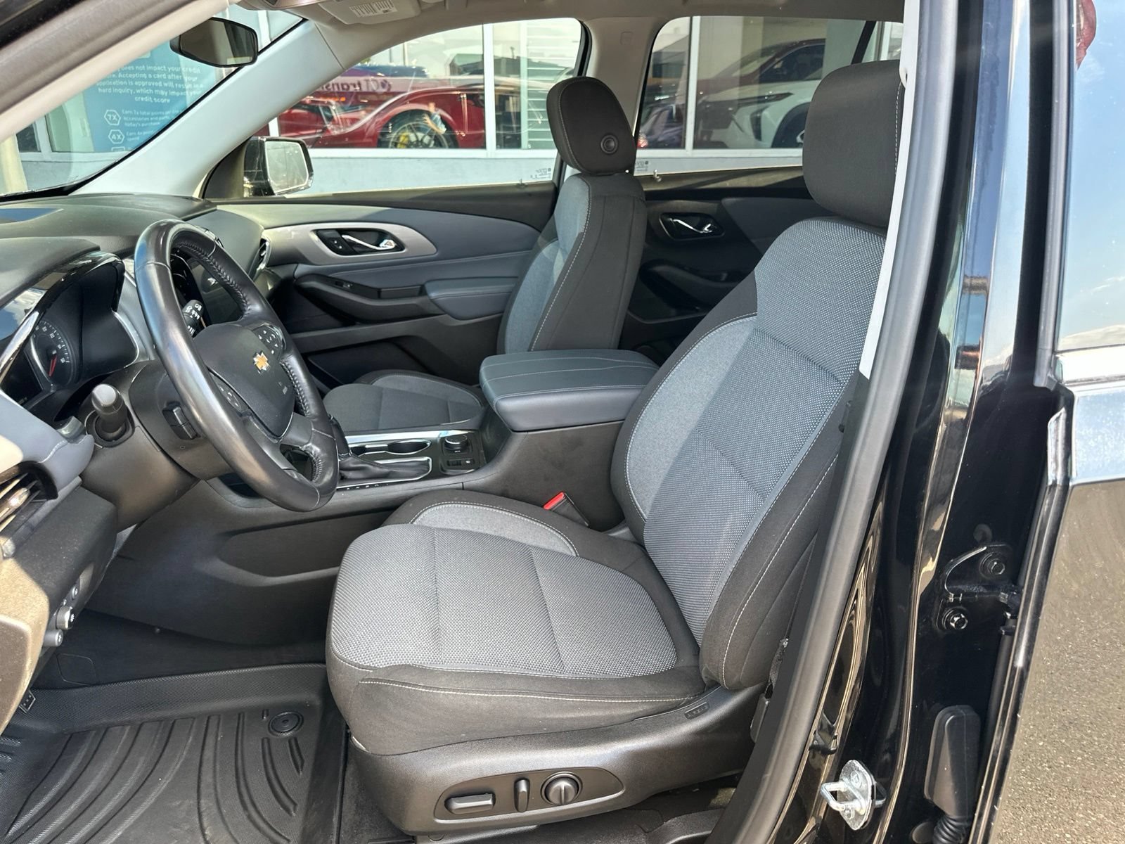Used 2019 MOSAIC BLACK METALLIC Chevrolet LT Cloth image 19