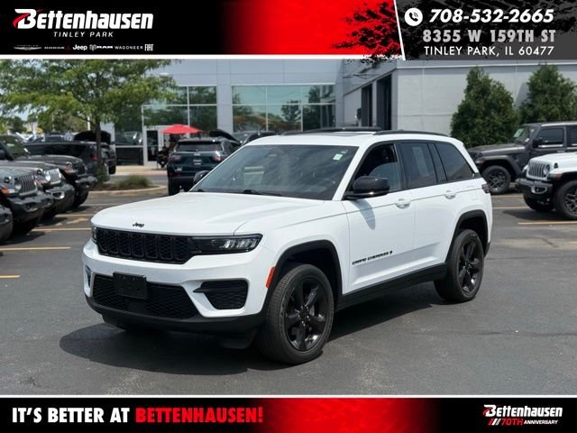 Certified Used 2022 Bright White Clearcoat Jeep Altitude image 1