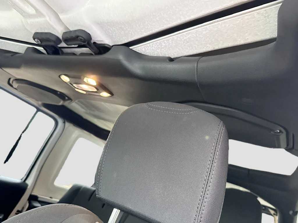 Used 2022 White Jeep Unlimited Rubicon 4xe image 21