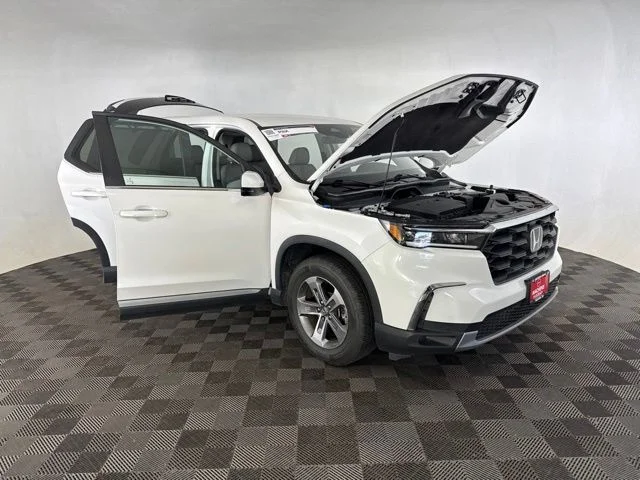 Used 2023 White Honda EX-L image 12