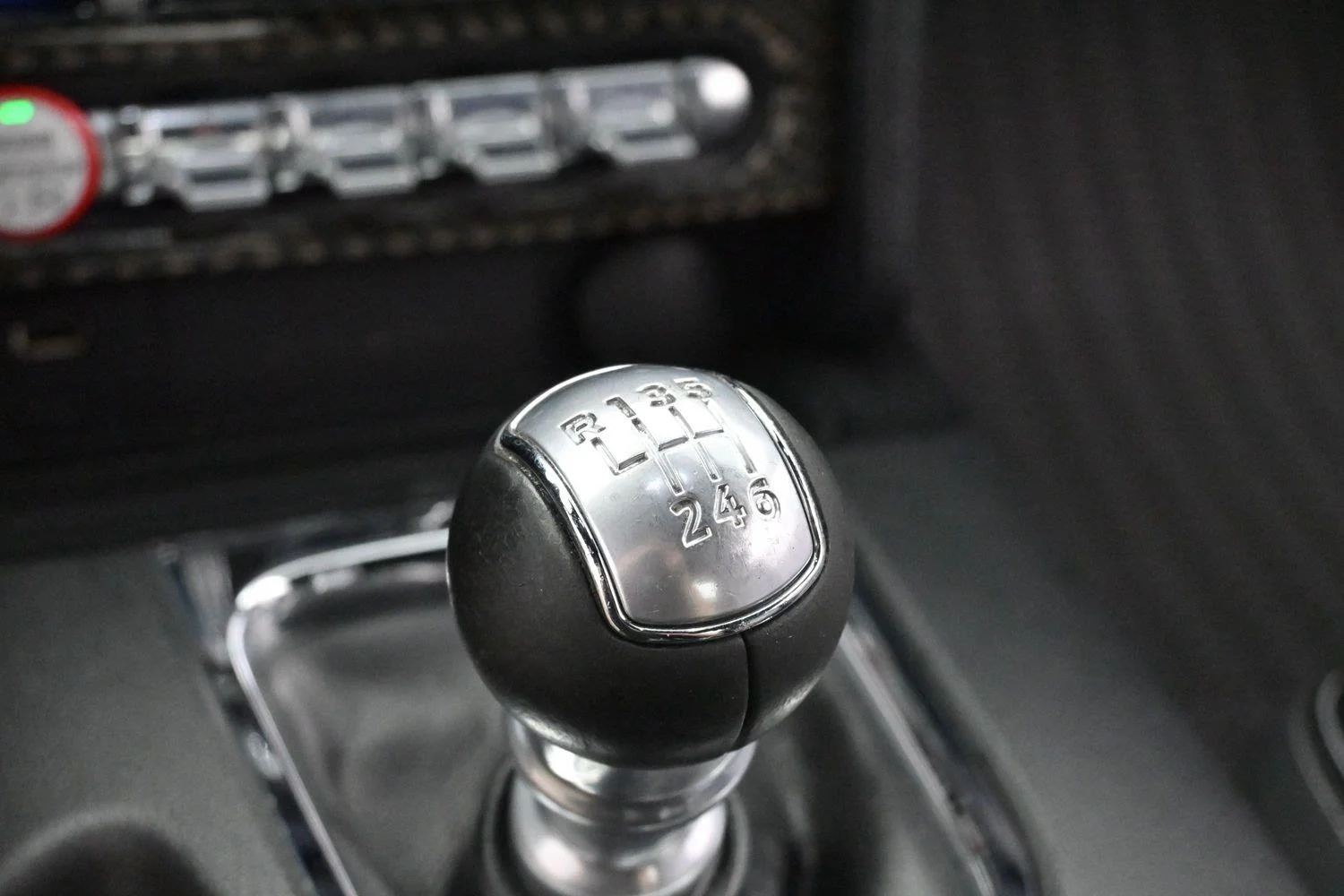 Used 2015 Oxford White Ford GT Premium image 20