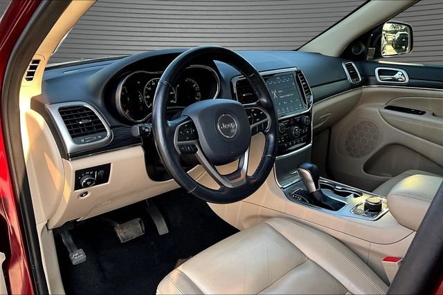 Used 2021 Red Jeep Limited image 17