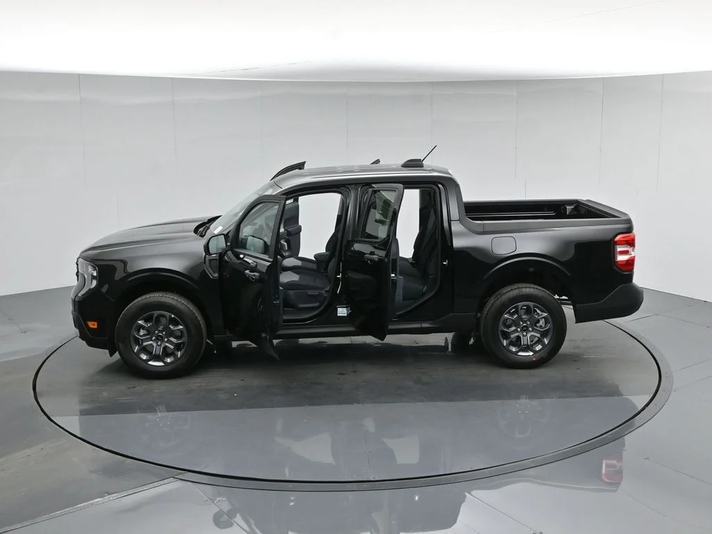 New 2026 Black Ford XLT image 37