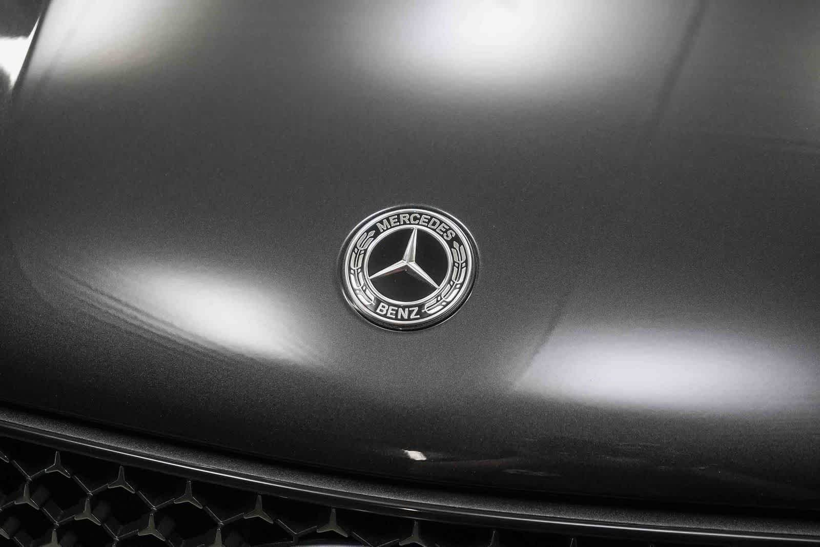 New 2026 Graphite Grey Metallic Mercedes-Benz GLC 300 image 7