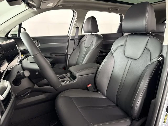 New 2026 Ivory Silver Kia S image 11