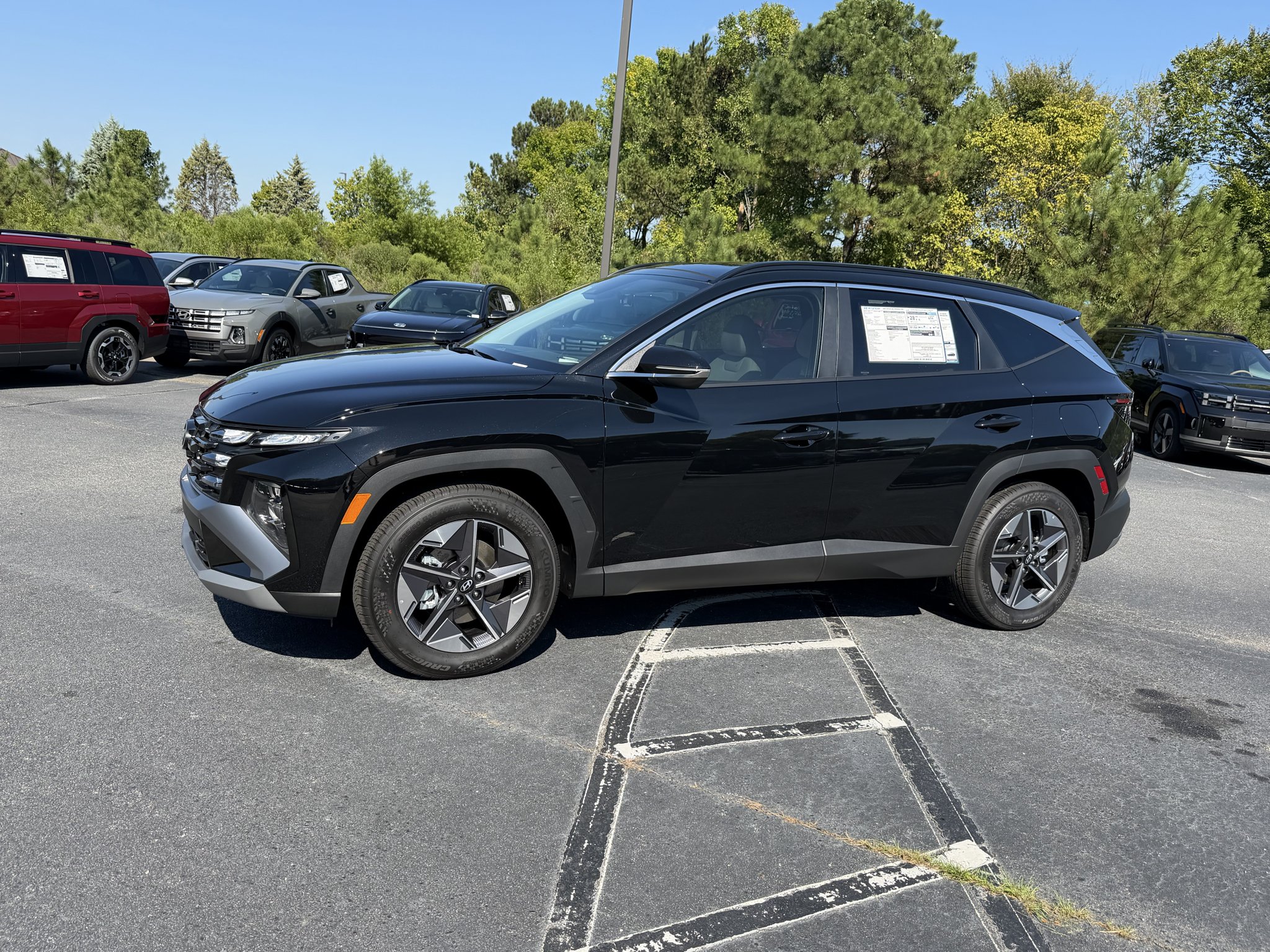 New 2026 Phantom Black Hyundai SEL Premium FWD image 33