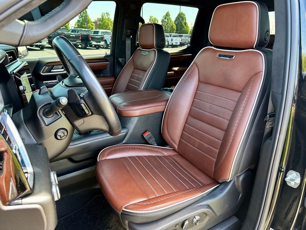 Used 2025 Black GMC Denali Ultimate image 16