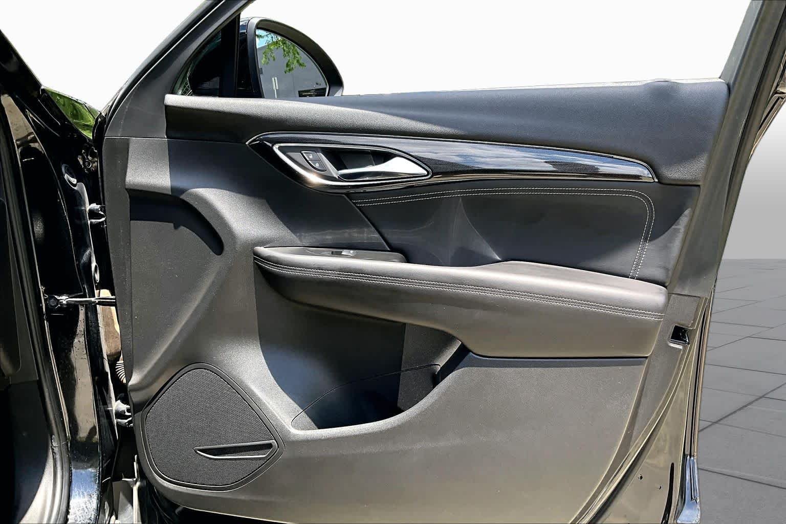 Used 2022 Ebony Twilight Metallic Buick Essence image 21