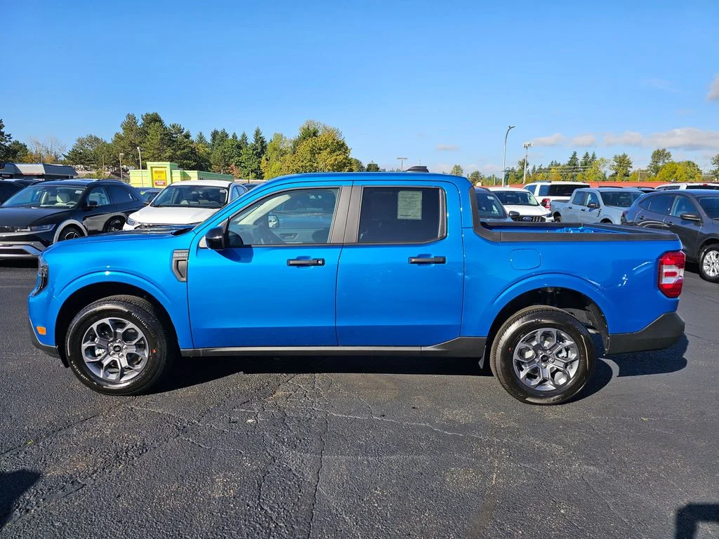 New 2025 Velocity Blue Ford XLT image 4