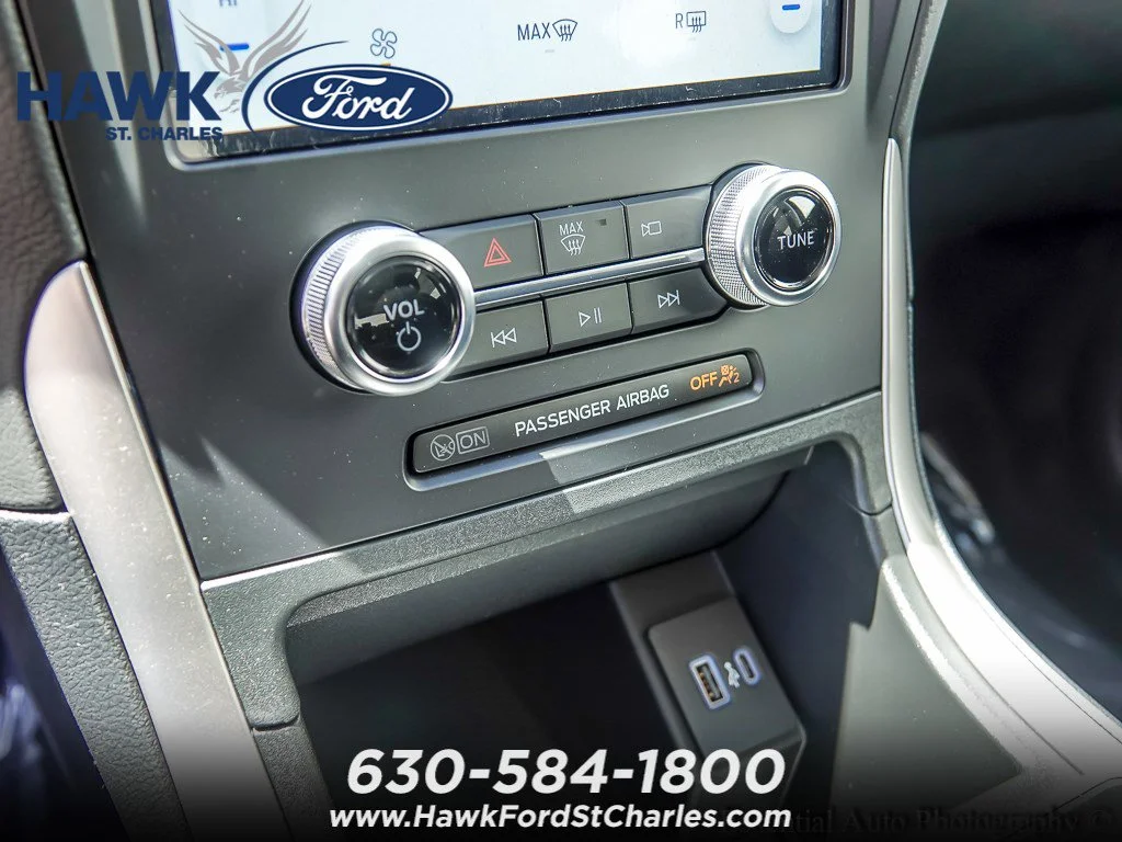 New 2024 Atlas Blue Metallic Ford SE image 13