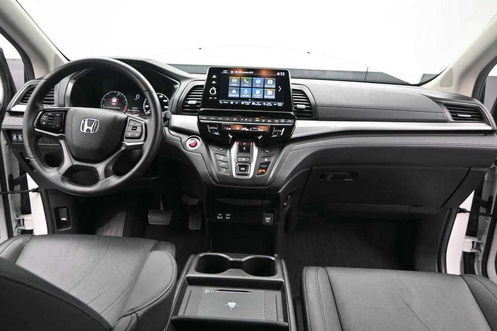 Certified Used 2025 White Honda EX-L image 31