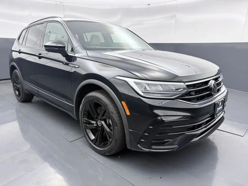 Used 2023 Black Volkswagen SE R-Line Black 4MOTION Sport Utility 4D image 1