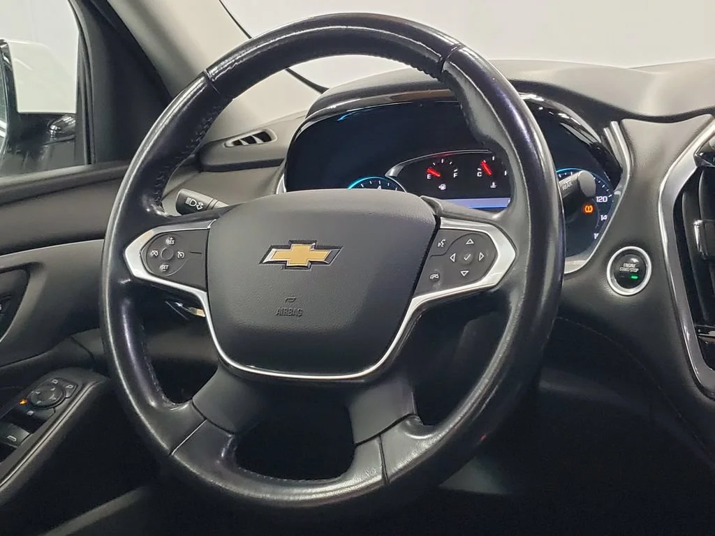 Used 2020 SUMMIT WHITE Chevrolet LT Cloth image 27