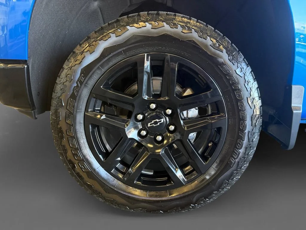 Used 2025 Riptide Blue Metallic Chevrolet LT Trail Boss image 15