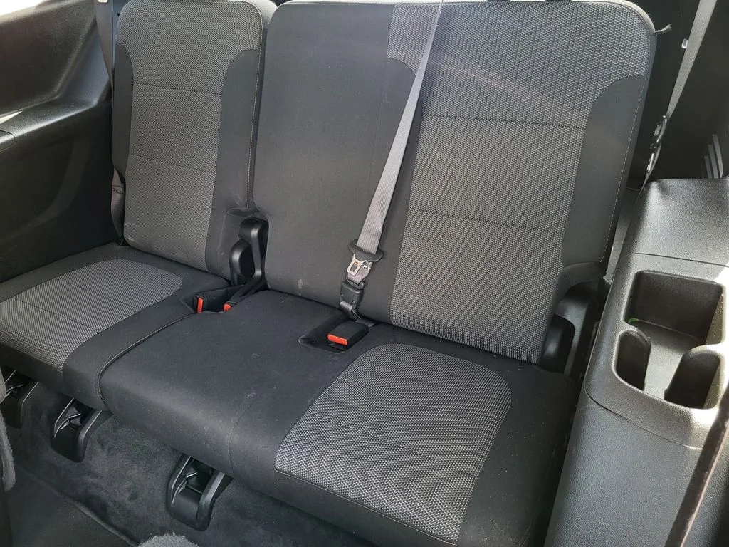 Used 2019 GRAPHITE METALLIC Chevrolet LT Cloth image 22