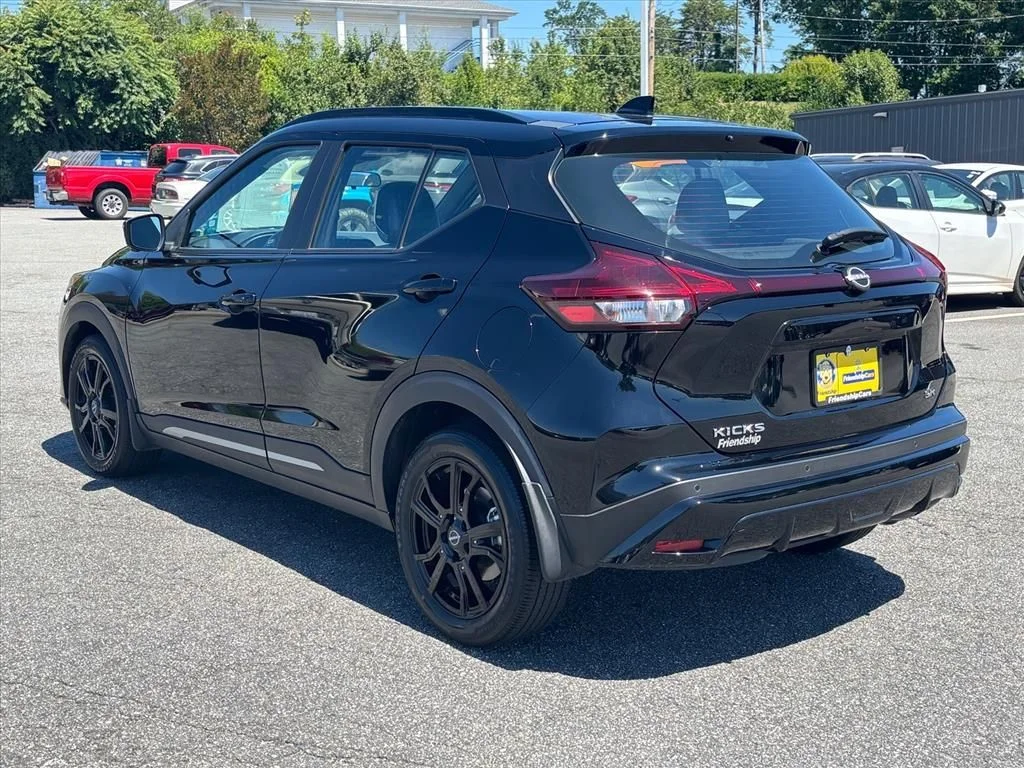 Used 2023 Black Nissan SR image 24