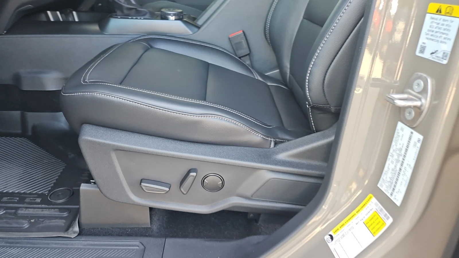 New 2026 Marsh Gray Ford Outer Banks 4WD image 11