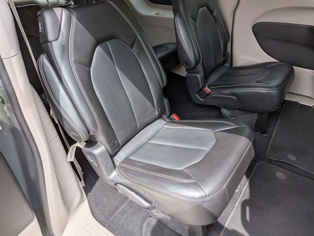 Used 2023 White Chrysler Touring L image 26