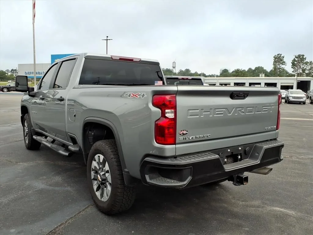 Used 2025 Sterling Gray Metallic Chevrolet Custom image 4