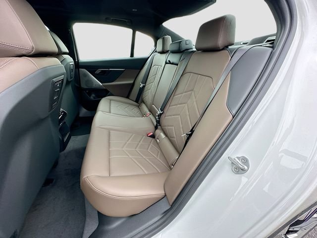 New 2026 White BMW 530i image 19