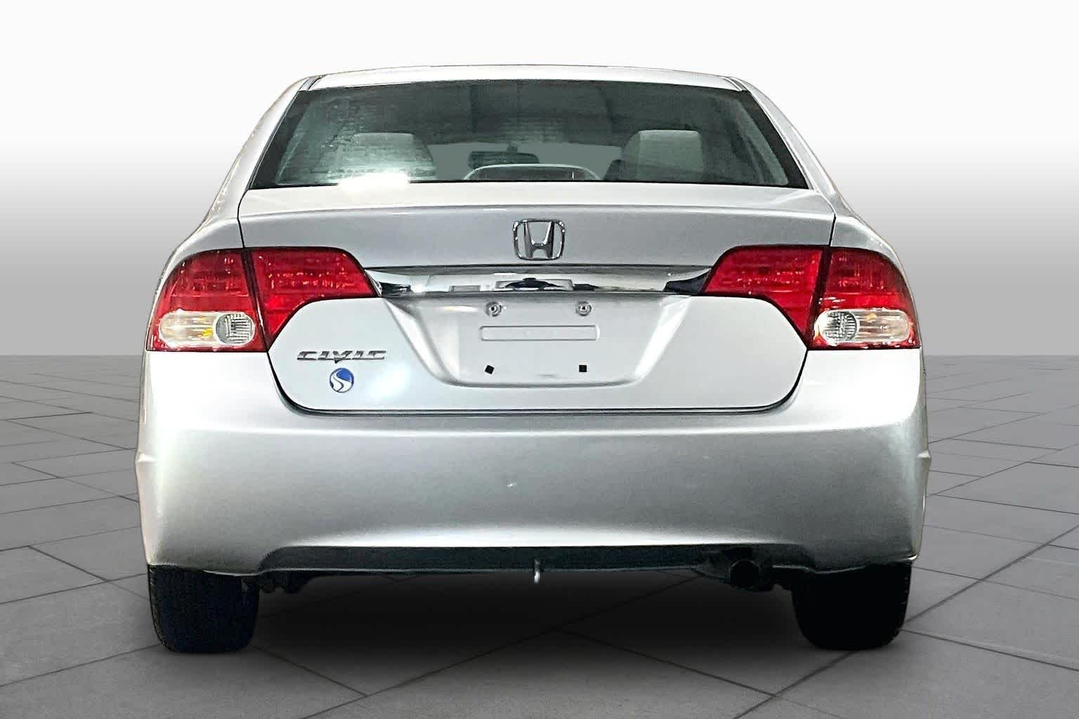 Used 2011 Alabaster Silver Metallic Honda EX image 4