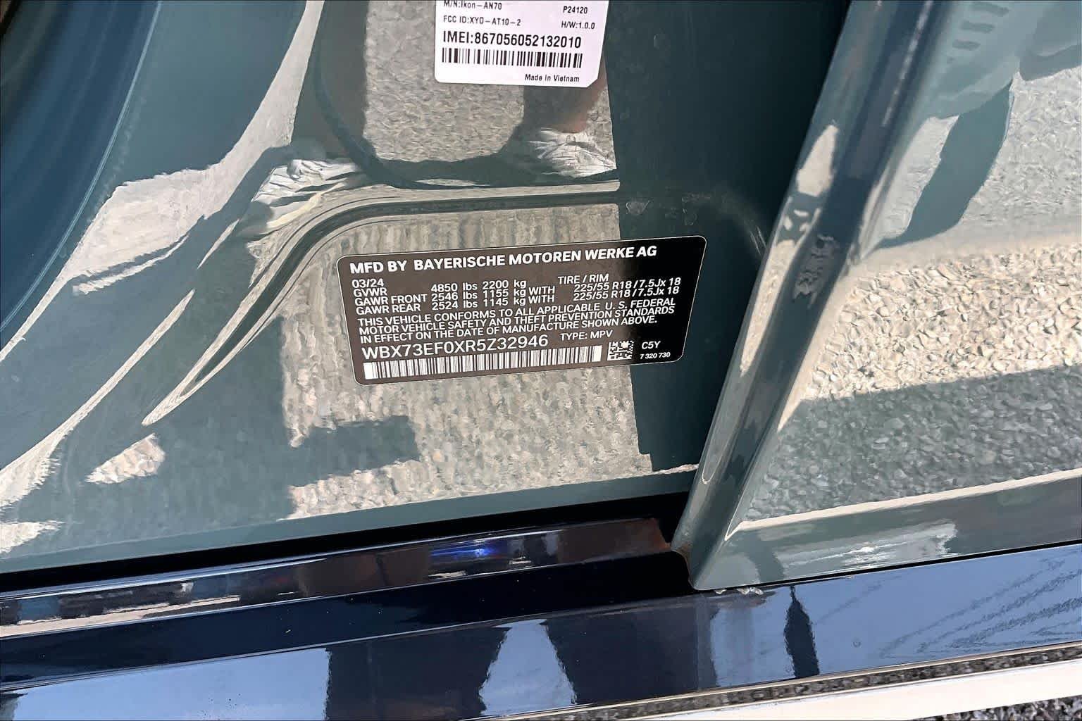 Used 2024 Green Metallic BMW xDrive28i image 37