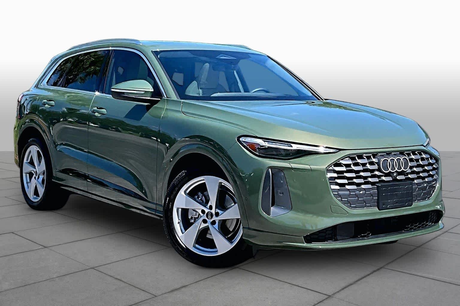 Used 2025 District Green Metallic Audi Prestige image 3