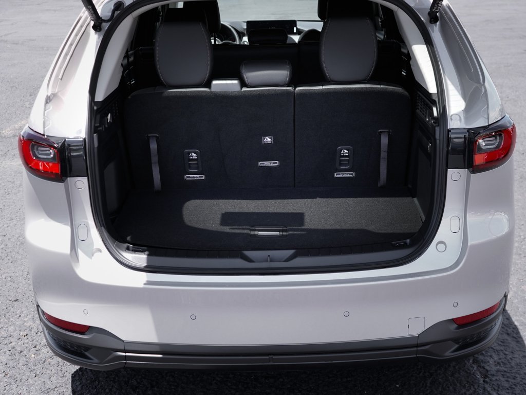 New 2026 Platinum Quartz Mazda Preferred image 10