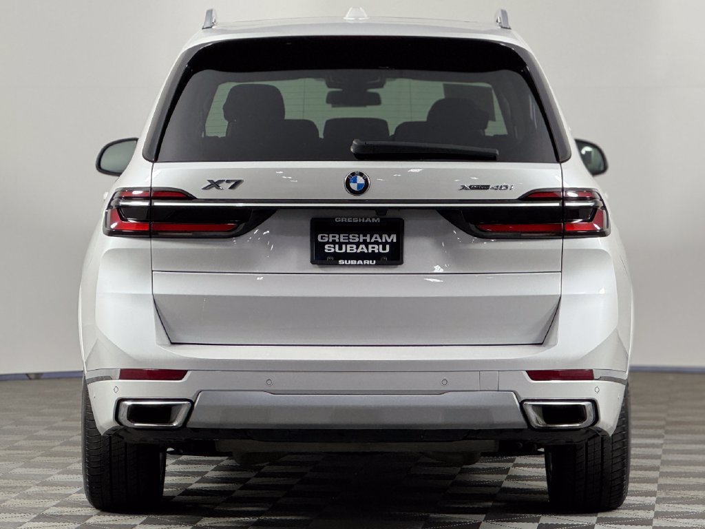 Used 2023 White Metallic BMW xDrive40i image 5