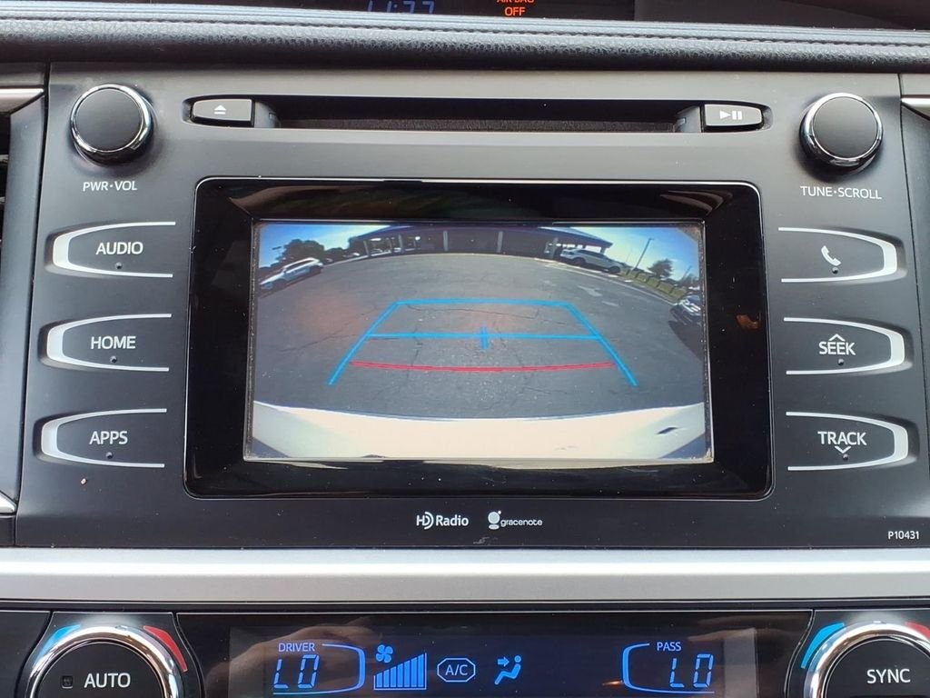 Used 2015 Blizzard Pearl Toyota LE V6 image 12
