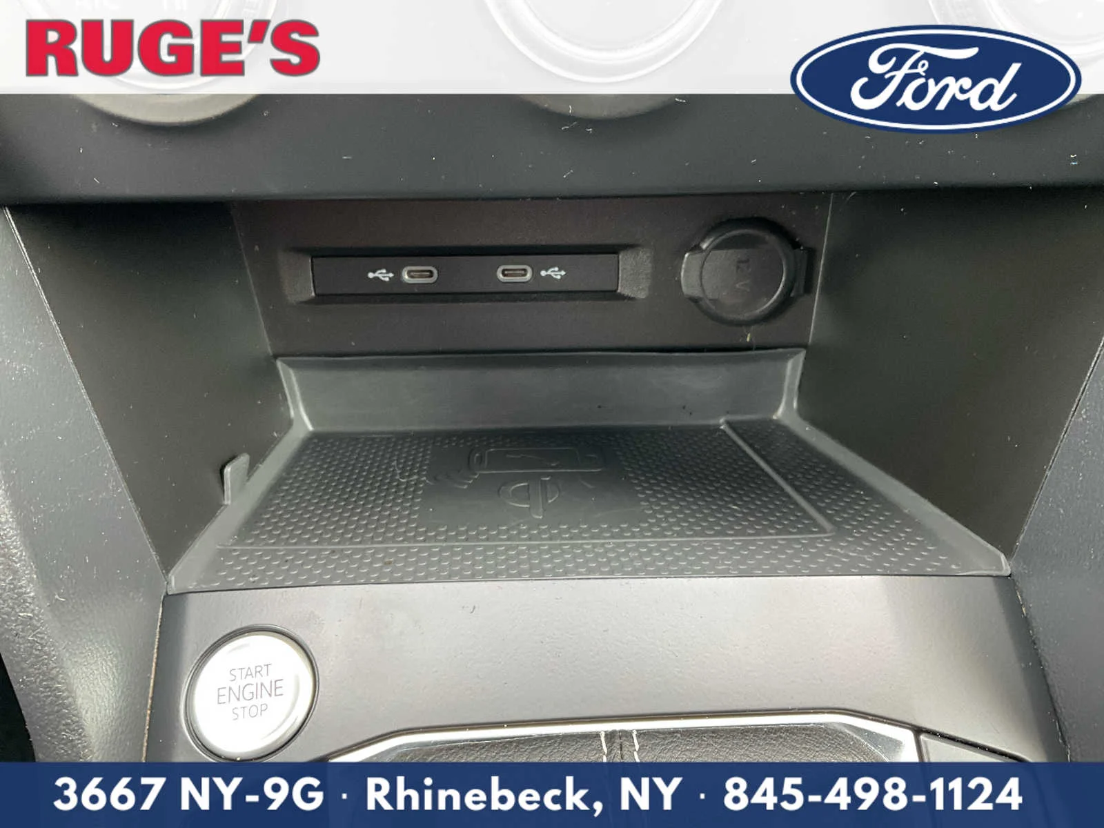 Used 2022 Pyrite Silver Metallic Volkswagen SE image 24
