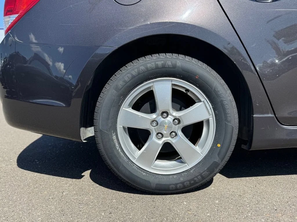 Used 2015 Tungsten Metallic Chevrolet LT image 57