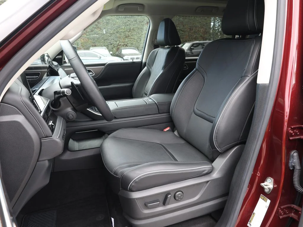 Certified Used 2025 Red INFINITI LUXE image 17