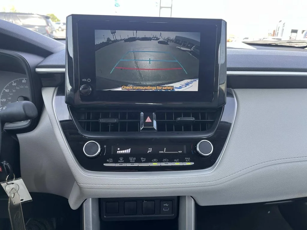 Used 2025 Black Toyota L image 17