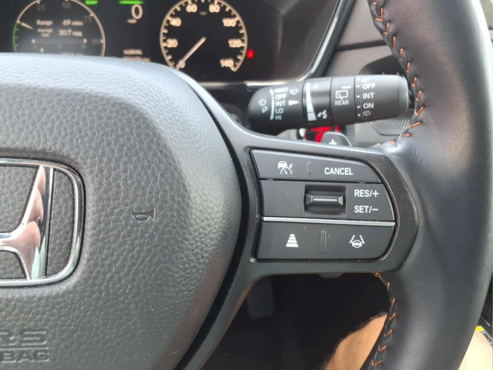 Used 2025 Platinum White Pearl Honda Sport-L image 21