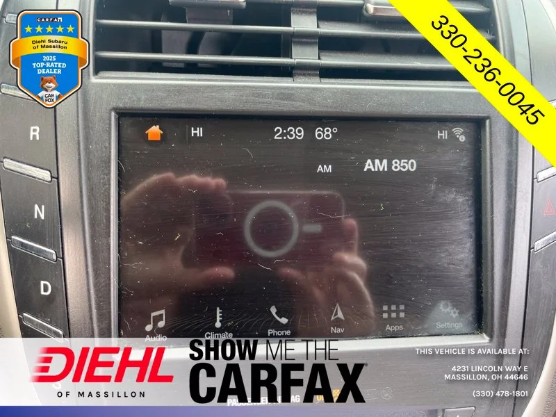 Used 2019 Green Lincoln Select image 23