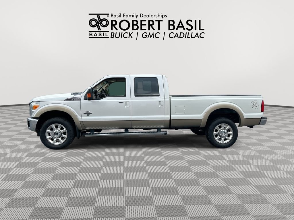 Used 2011  Ford Lariat image 1