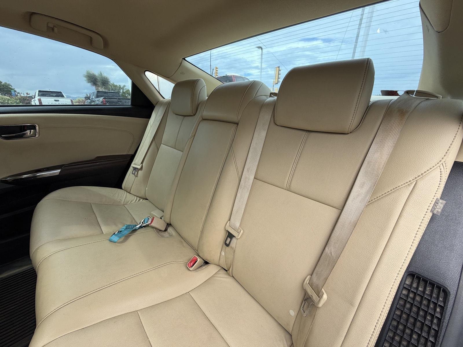 Used 2018 Sizzling Crimson Mica Toyota Hybrid XLE Premium image 16