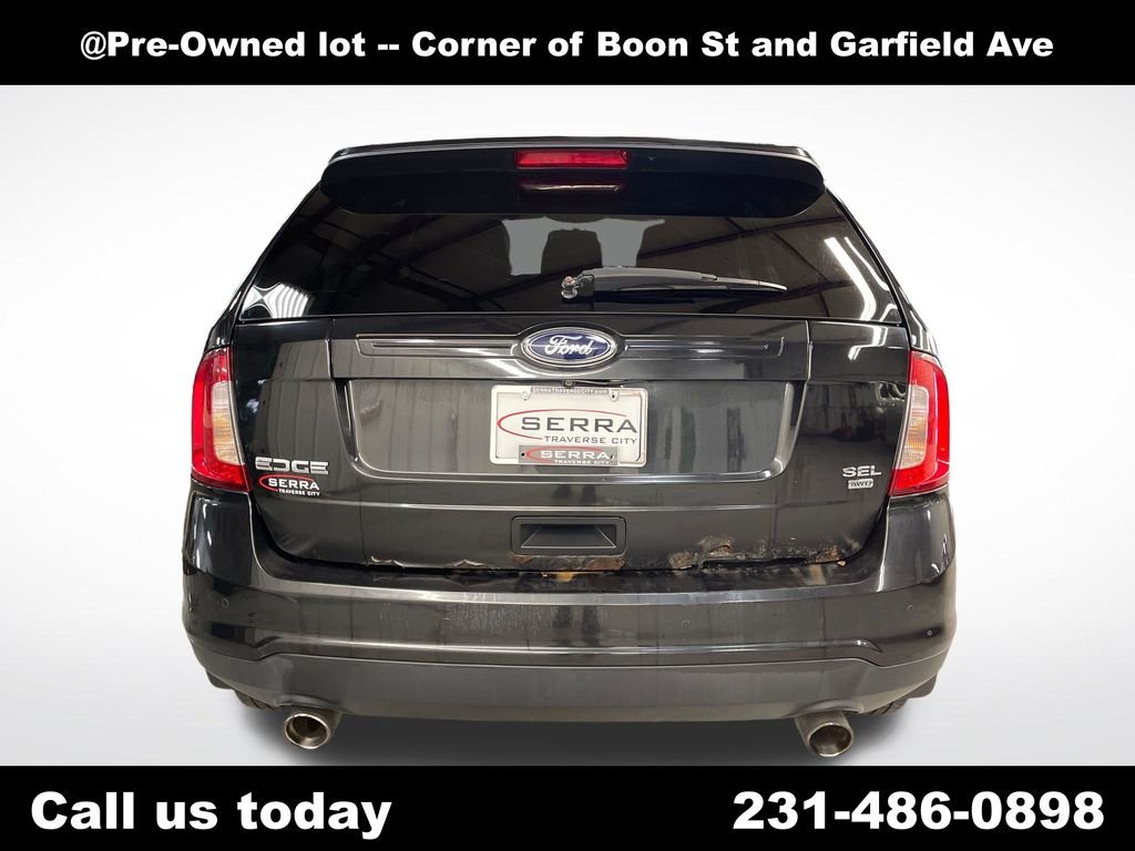Used 2013  Ford SEL image 4