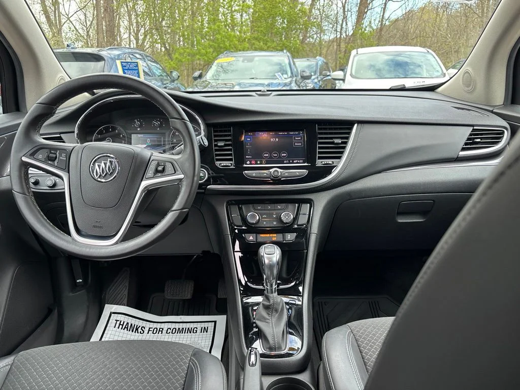 Used 2022 Red Buick Preferred image 17